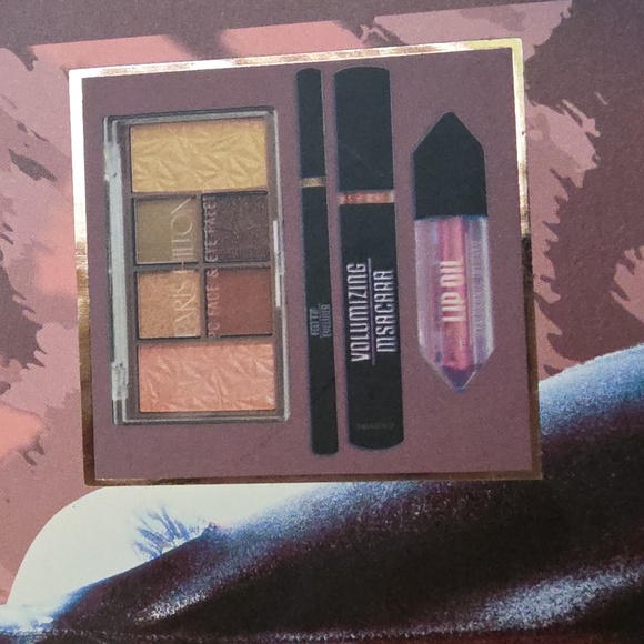 PARUS HILTON NEW Glitz & Glam Complete Eye, Face, And Lip Set - Picture 2 of 10